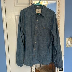 Abercrombie&Fitch denim button down size large, muscle fit